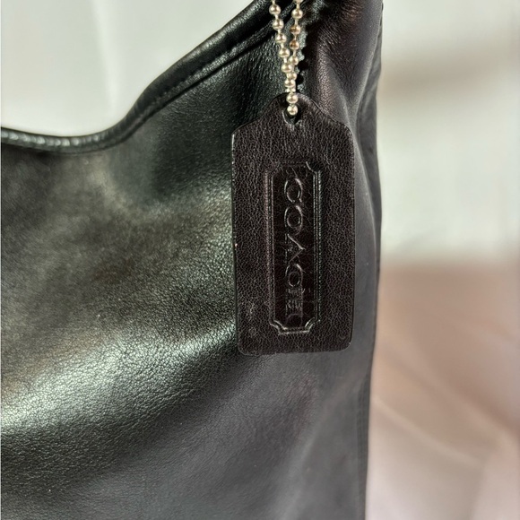 COACH Legacy Duffle 19889 - Picture 9 of 12